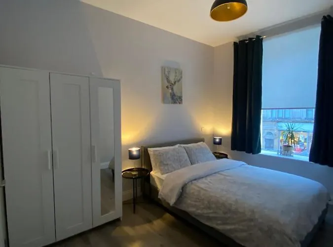 Modern And Spacious Centre