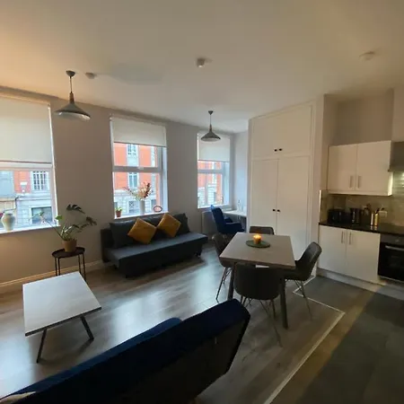 Modern And Spacious Centre * 더블린