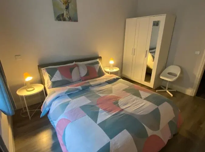 Modern And Spacious Centre * 더블린