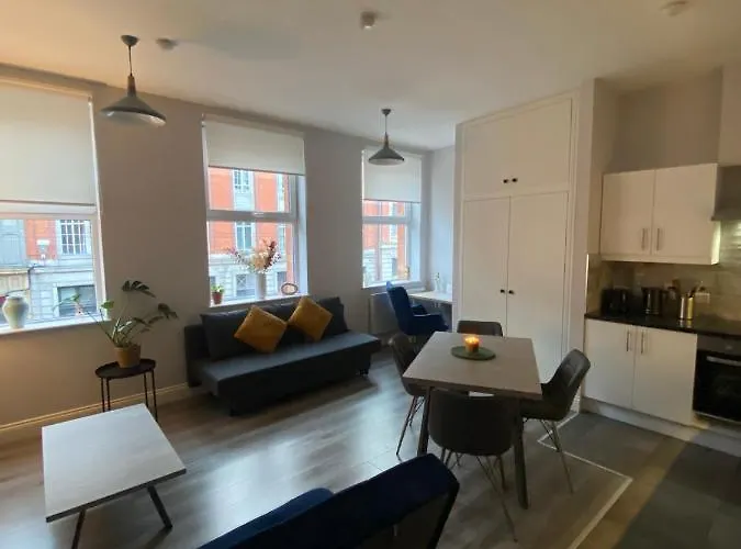 Modern And Spacious Centre * 더블린